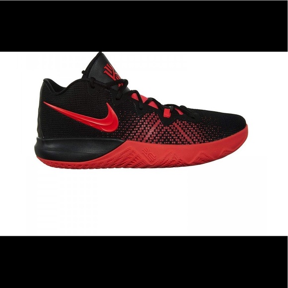 nike kyrie irving flytrap